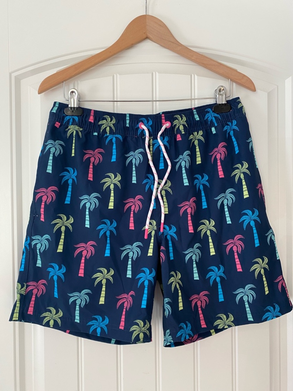 Men's Navy Palm-Print Swim Trunks with boxer brief lining Size Medium
